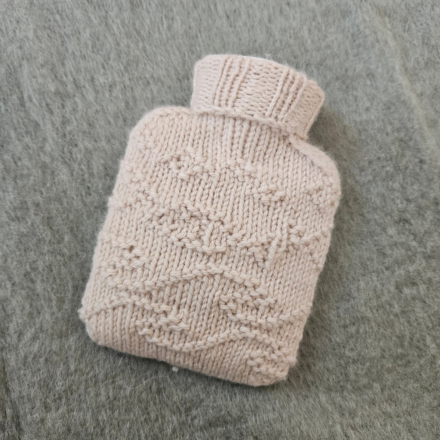 Warme Gedanken - Wärmflaschenbezüge - Strickanleitung // Knitting pattern