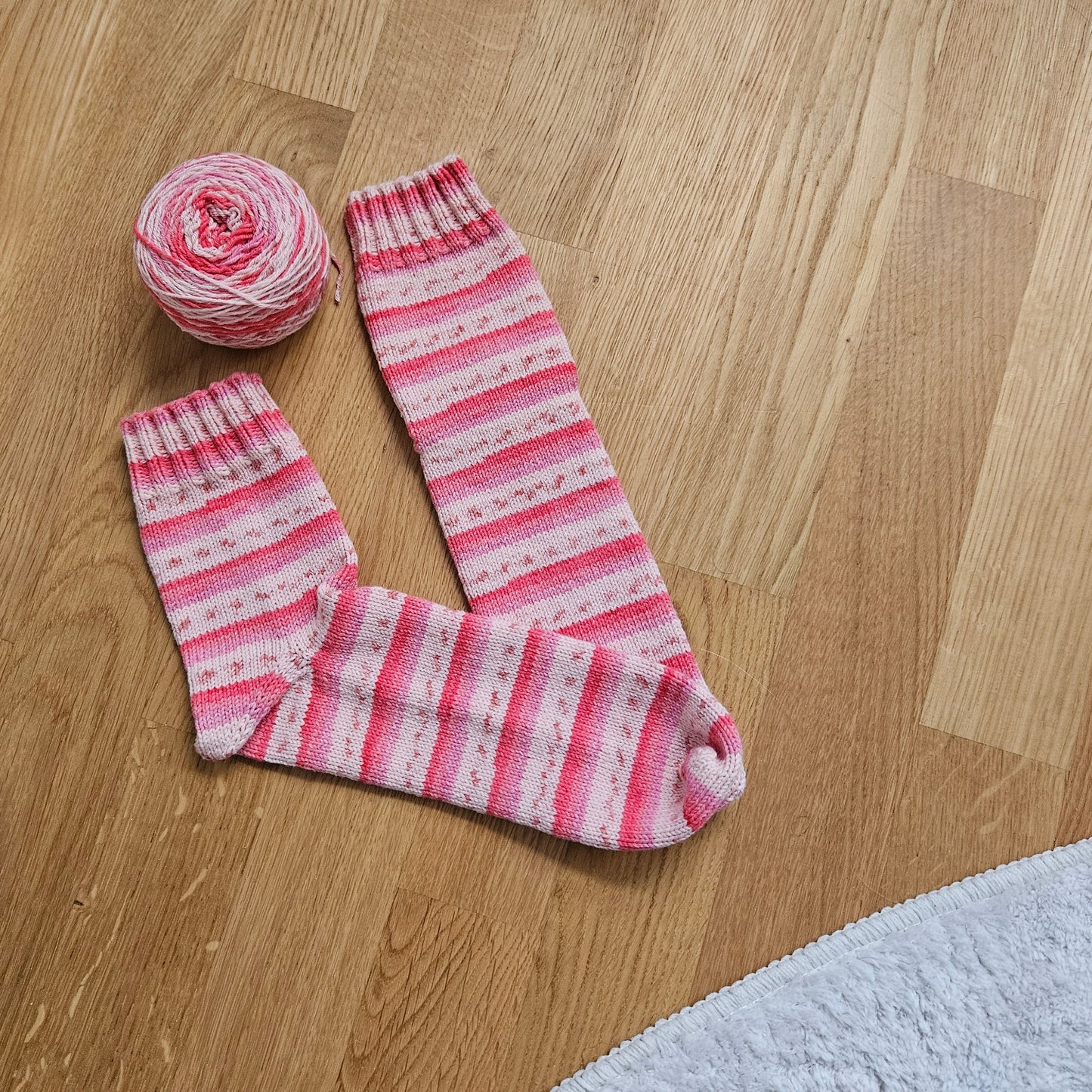 Leichte Brise Socken - Anleitung